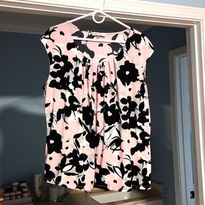 Sleeveless blouse